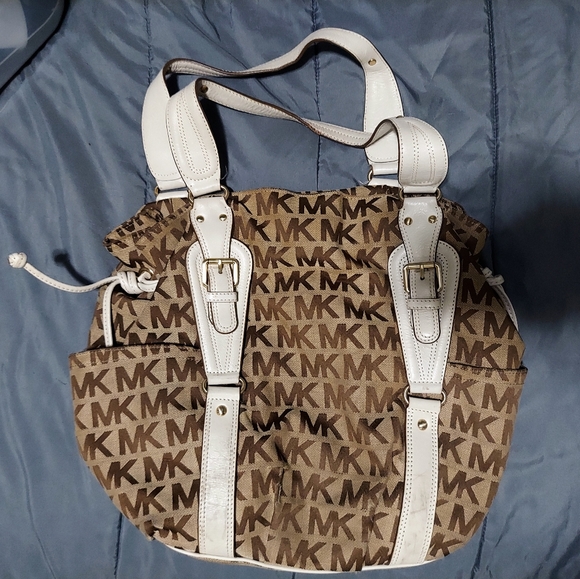 Michael Kors monogram tote - Picture 4 of 5